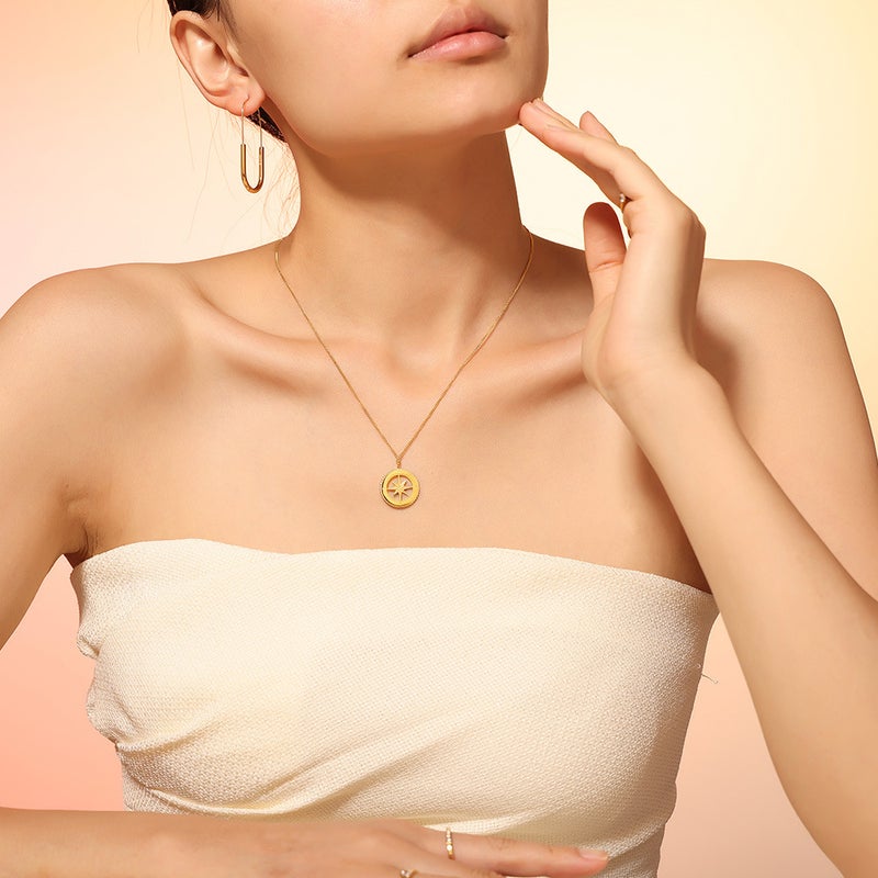 French Entry Luxury Atmospheric Geometric Square Hollow Ring Eight Mans Star Clavicle Chain Titanium Steel Plated 18K Gold Women'S Necklace - Image 3